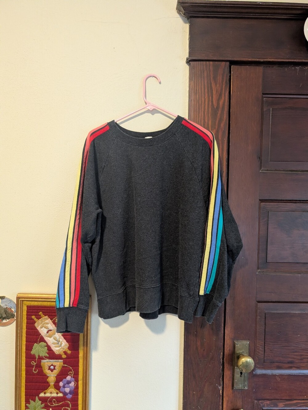 Gap Sweatshirt Rainbow Striped Sleeves Grey Size XL Whimsical Pride
